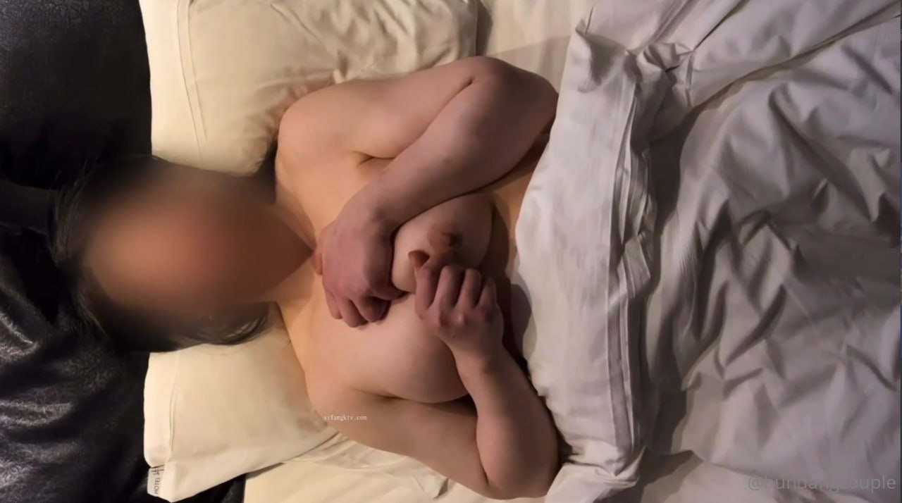 月乃露娜-問題児生徒の更生を真に受けたデカ尻女教師が中出し射精に気付かず暴走杭打ちピストン！！